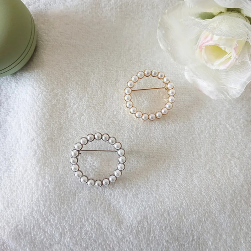 パールサークルブローチ フォーマルにもカジュアルにも 高品質台座 枠