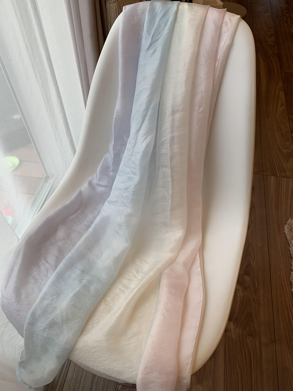 虹染め　シルク布　スカーフ　インテリア 11枚目の画像