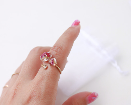 ハンドメイド　勿忘草とミモザとかすみ草の押し花　スマホリング/バンカーリング ハンドメイド 勿忘草とミモザとかすみ草の押し花 スマホリング