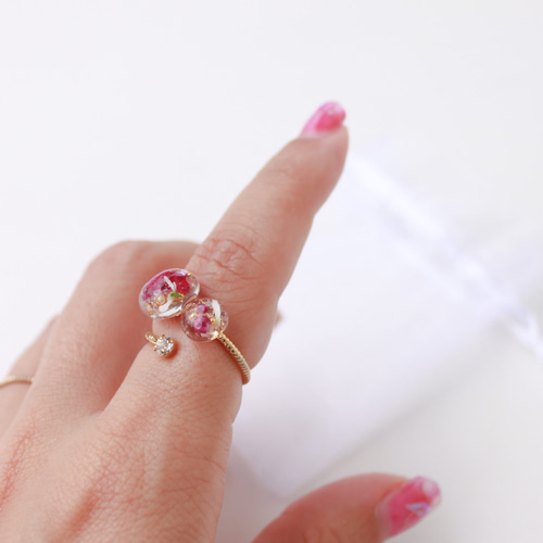 華やかring】押し花の指輪 かすみ草 リング フリーリング 透明 クリア