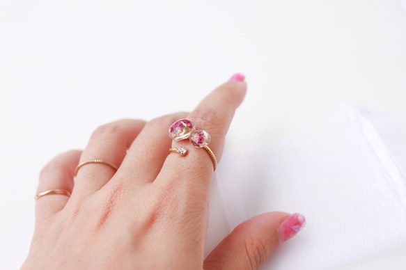 【華やかring】押し花の指輪 かすみ草 リング フリーリング 透明 クリア レジン ワイヤー 3枚目の画像