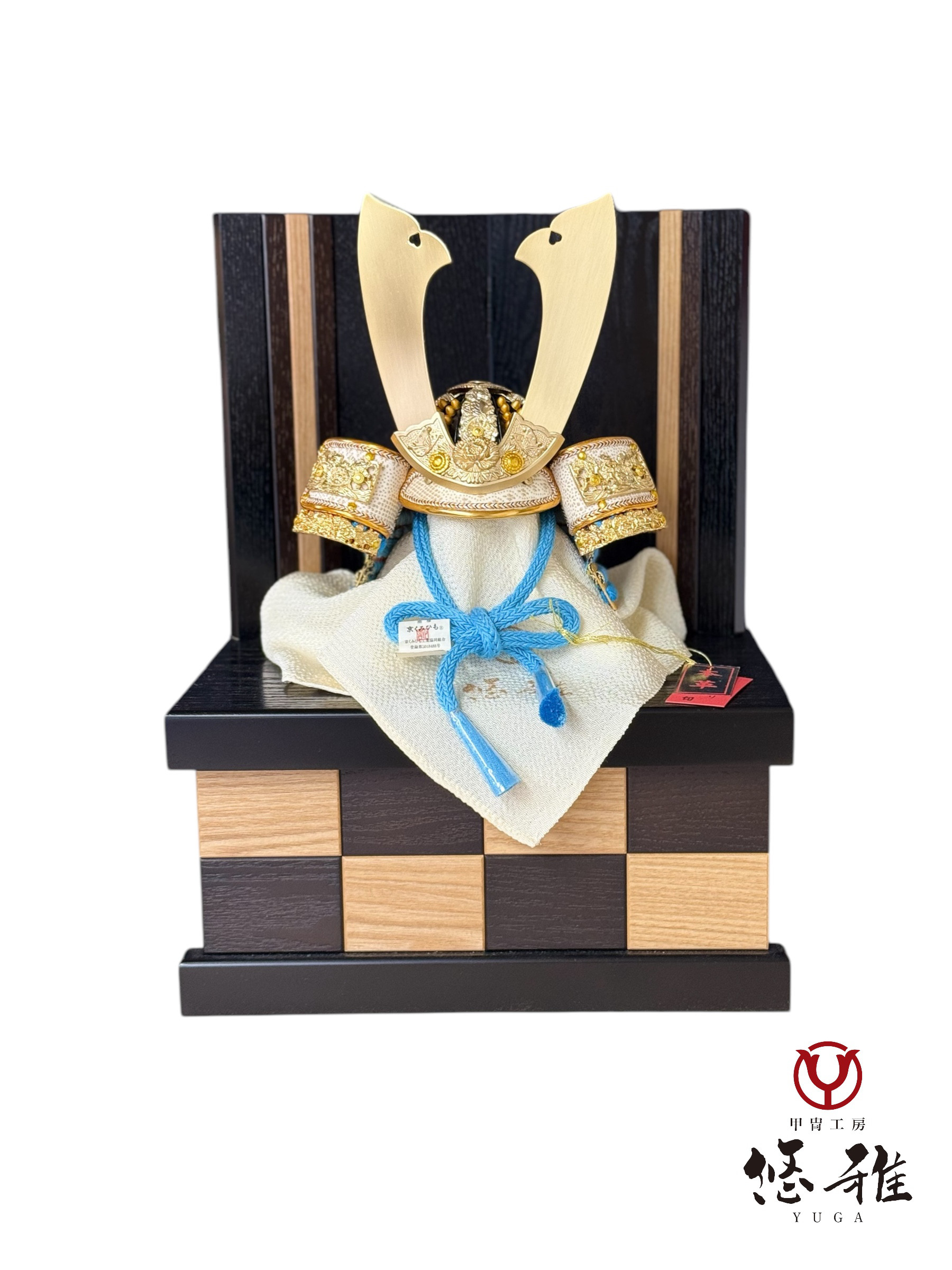 新商品　五月人形　涼（りょう）木目3色収納兜飾り