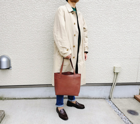 【姫路レザー】一枚革のクラフトマンレザートートバッグ（シンプル/メンズ/レディース/プレゼント/A4）ブラウン 11枚目の画像