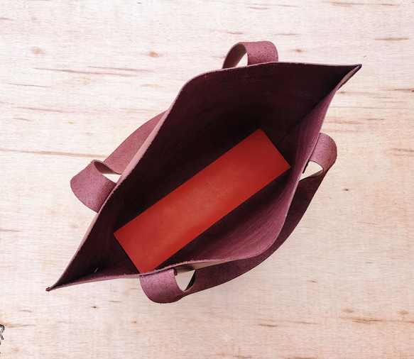 【姫路レザー】一枚革のクラフトマンレザートートバッグ（シンプル/メンズ/レディース/プレゼント/A4）ブラウン 8枚目の画像