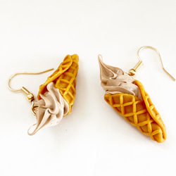 チョコソフトクリーム♡ピアス イヤリング フェイクスイーツ 2枚目の画像