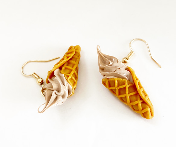 チョコソフトクリーム♡ピアス イヤリング フェイクスイーツ 2枚目の画像