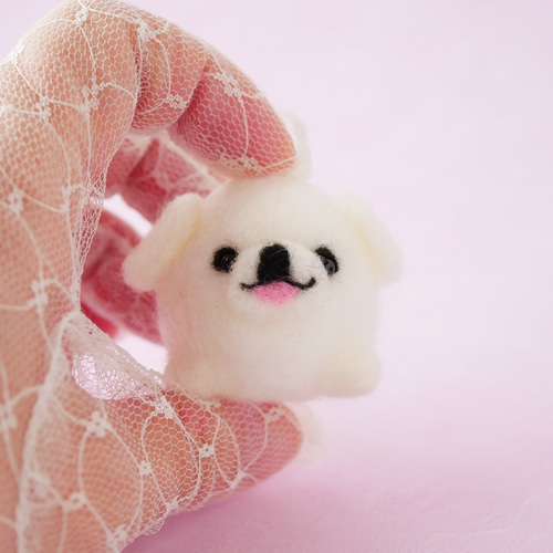 羊毛フェルト　ペキニーズ 羊毛フェルト】ペキニーズ・笑顔の白ペキちゃんやっと完成しま