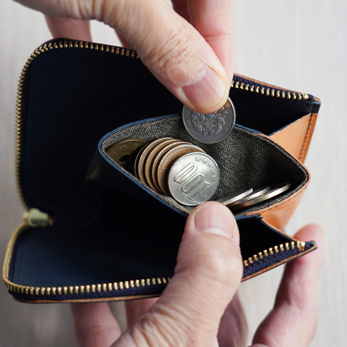 コモド｜カード14枚入れてもスリムなL字ファスナー財布 その他ミニ財布