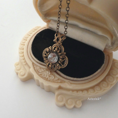 GIVENCHY サフィレットネックレス アクセサリー