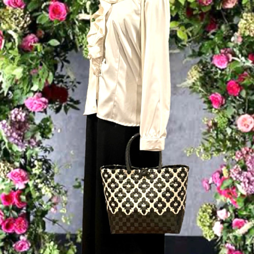 ppバンドの かごバッグ ～Mサイズ～ 大人可愛い花柄 黒ベージュ エコ