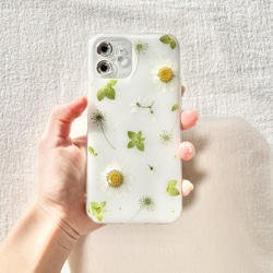 【white×green】 押し花スマホケース　全機種対応　ソフトケース　iphone 12 13 14 グリーン　白 1枚目の画像