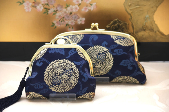 美しい京都西陣の金襴の小物入れ　紺地に金の鳳凰柄 1枚目の画像