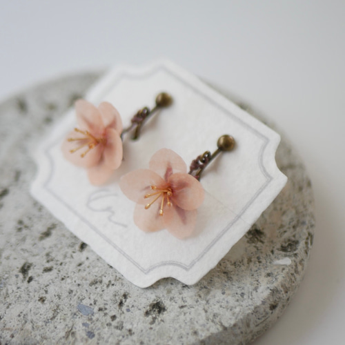 和紙の花「大和の桜 」追憶（一輪）イヤリング／ピアス 桜ハンドメイド 