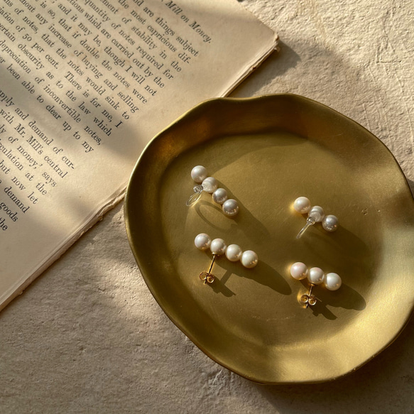 4連 ライン パールピアス イヤリング ∕ シンプル 上品 2way 国産貝パール 8枚目の画像