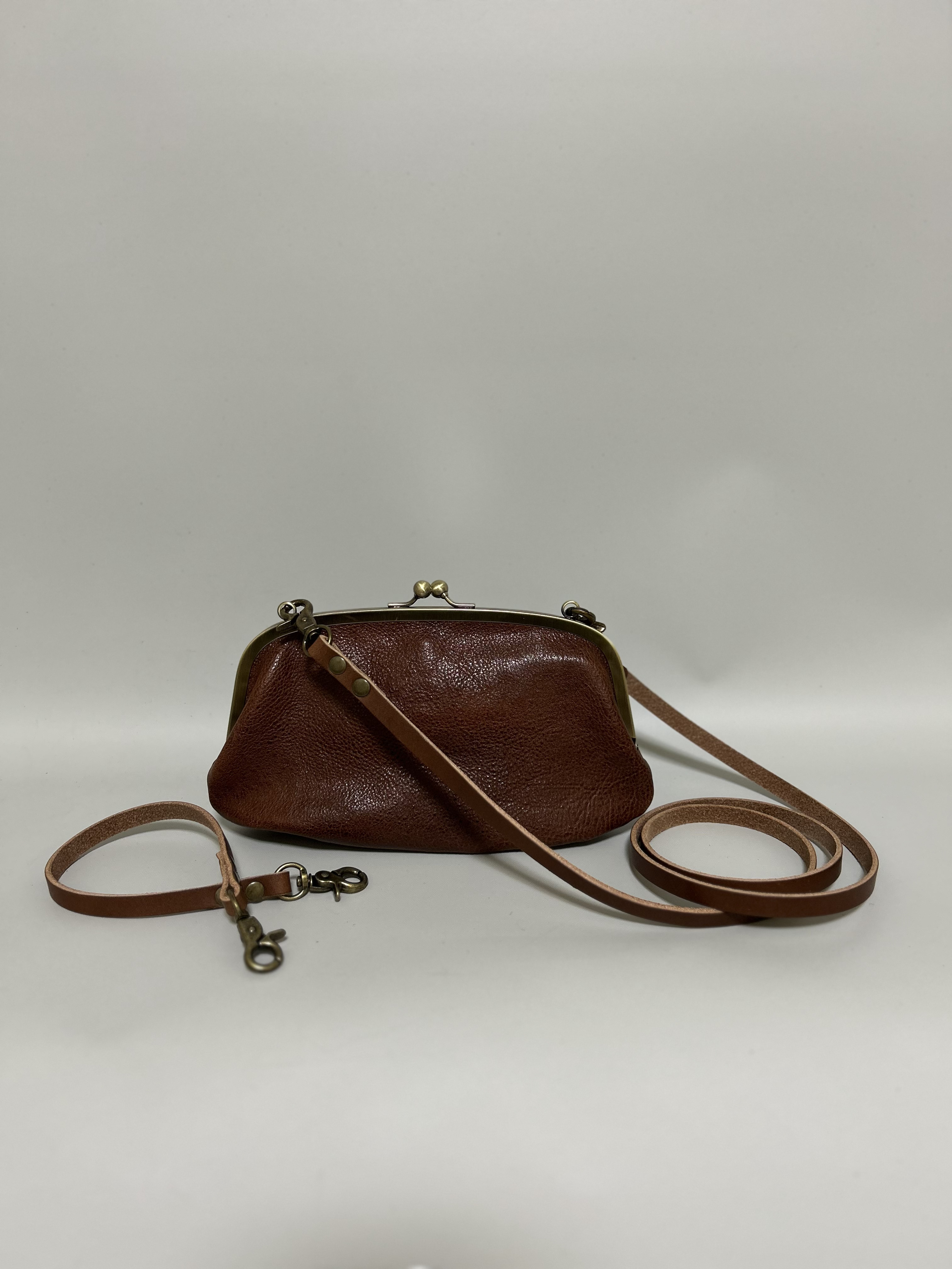 姫路レザー携帯も入る2wayがま口ポシェット◆焦げ茶　ショルダーバック車掌バック　クリスマス　スマホショルダー