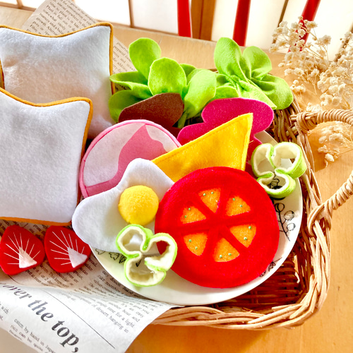 うちの子天才っ⭐︎作ってあそぼう♪フェルトのサンドイッチ&ホット