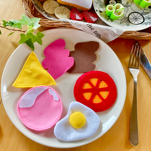 うちの子天才っ⭐︎作ってあそぼう♪フェルトのサンドイッチ&ホット