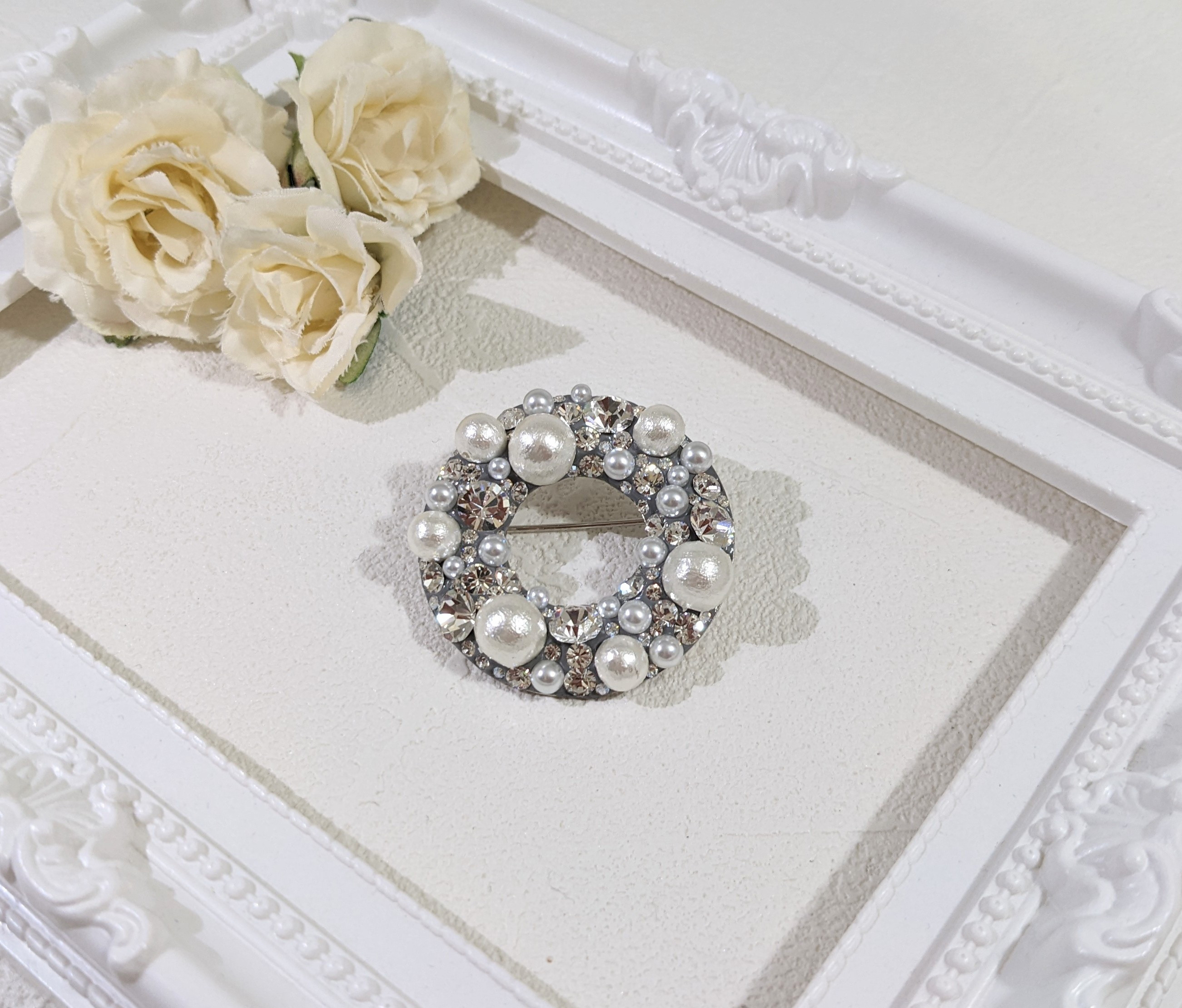 セレモニーブローチ