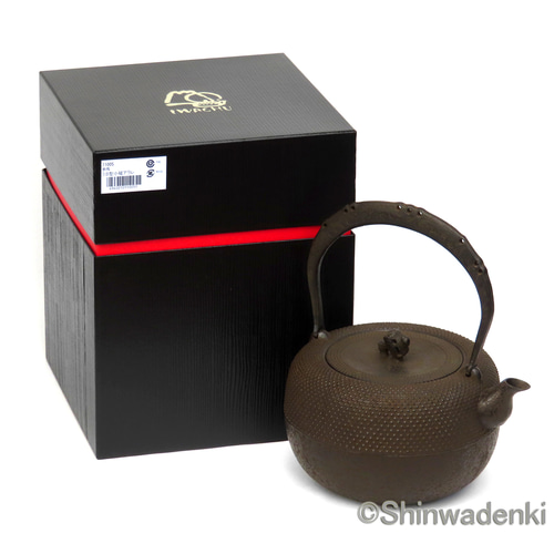 未使用品　南部岩鋳四代目清末作 　真作保証　１８型九重アラレ　南部鉄瓶 新品、供箱等付属品付 南部岩鋳四代目清末作 真作