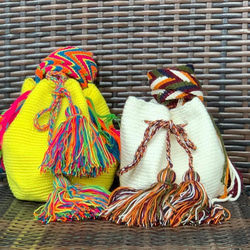 コロンビア発Wayuu バッグ　単色シリーズ　ミニサイズ　イエロー 3枚目の画像