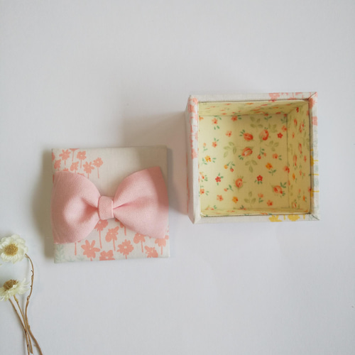 カルトナージュ リボンの小さな小物入れ フリーボックス・小物入れ