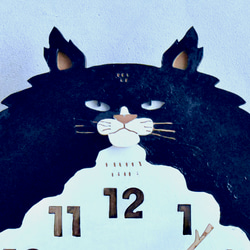 ハチワレ猫 ロング レギュラーサイズ 時計 木製 振り子時計 掛け時計 3枚目の画像