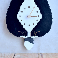 【1番人気！】ハチワレ猫＊ロング＊レギュラーサイズの時計 木製 振り子時計 掛け時計 4枚目の画像