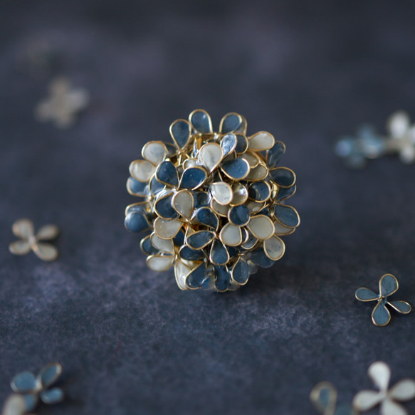 塵土色圓形胸針 第6張的照片