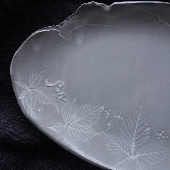Junclay 生植物・ベリー プレートL　デザート皿 フルーツ皿 アクセサリートレー 陶器  洋食器 ギフト陶磁器 4枚目の画像