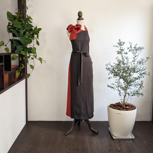 A.Nene アトリエ ネネ エプロンドレス 国産リネン ブラウン×朱 A.Nene アトリエ ネネ エプロンドレス 国産リネン ブラウン×朱 リネン