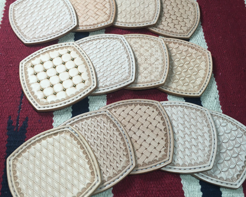 レザーコースター 【15種類の柄から選べるｾﾐｵｰﾀﾞｰ】 コースター