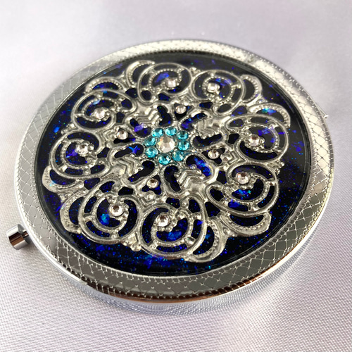 透かしパーツのコンパクトミラーPREMIUM Gothic blue 手鏡 SUGI