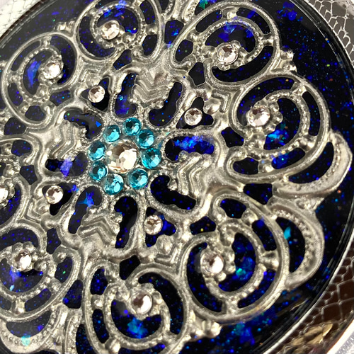 透かしパーツのコンパクトミラーPREMIUM Gothic blue 手鏡 SUGI