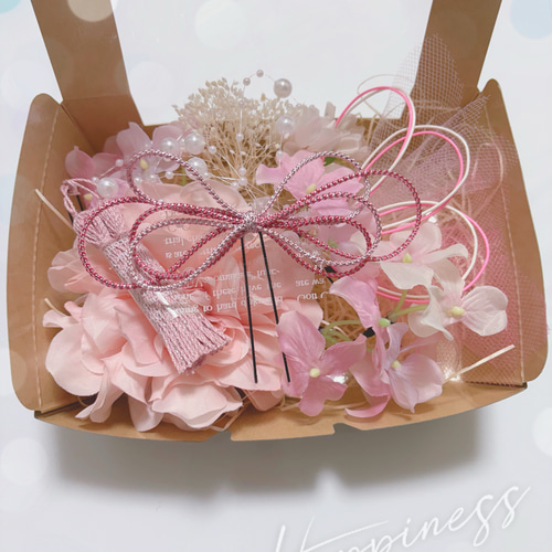 ピンク 花柄 着物。髪飾り。袴 特集掲載】大人気♡桜 ピンク 和装 髪飾り 振袖 着物 袴 色打掛
