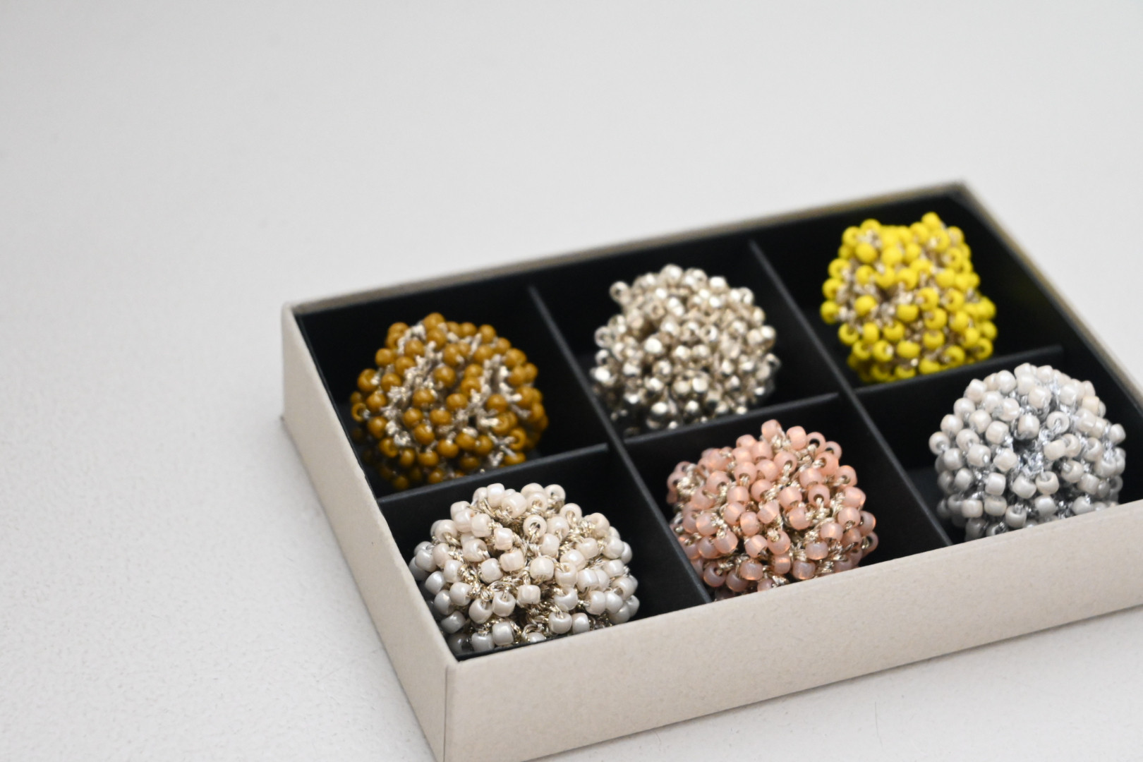 マジックフラワーピアス