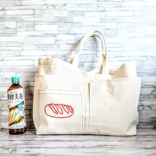 パンの刺繍 縦長トートバッグ マチあり ベージュ A4サイズ収納可