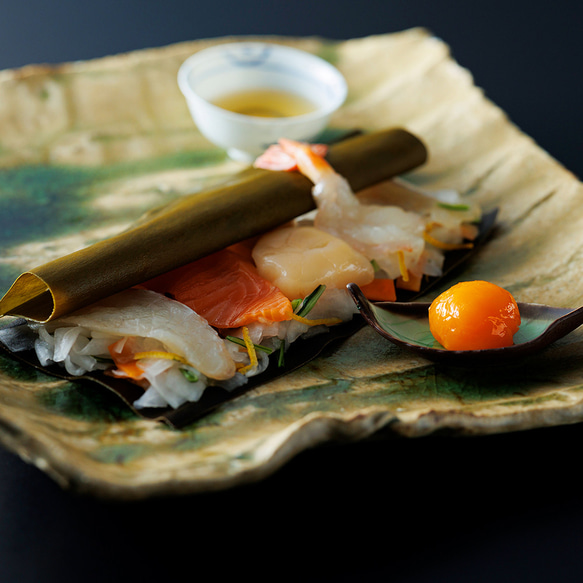 料亭の昆布〆- 漁味 -(3人前)＜冷凍便＞　　京都 料亭 お中元 お歳暮 熨斗 ギフト プレゼント 帆立 鯛 鮭 エビ 1枚目の画像