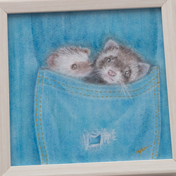 【複製画】「ポケットの中のハリネズミとフェレット」　パステルアート　動物　かわいい　イラスト　デニム　ジーンズ 3枚目の画像