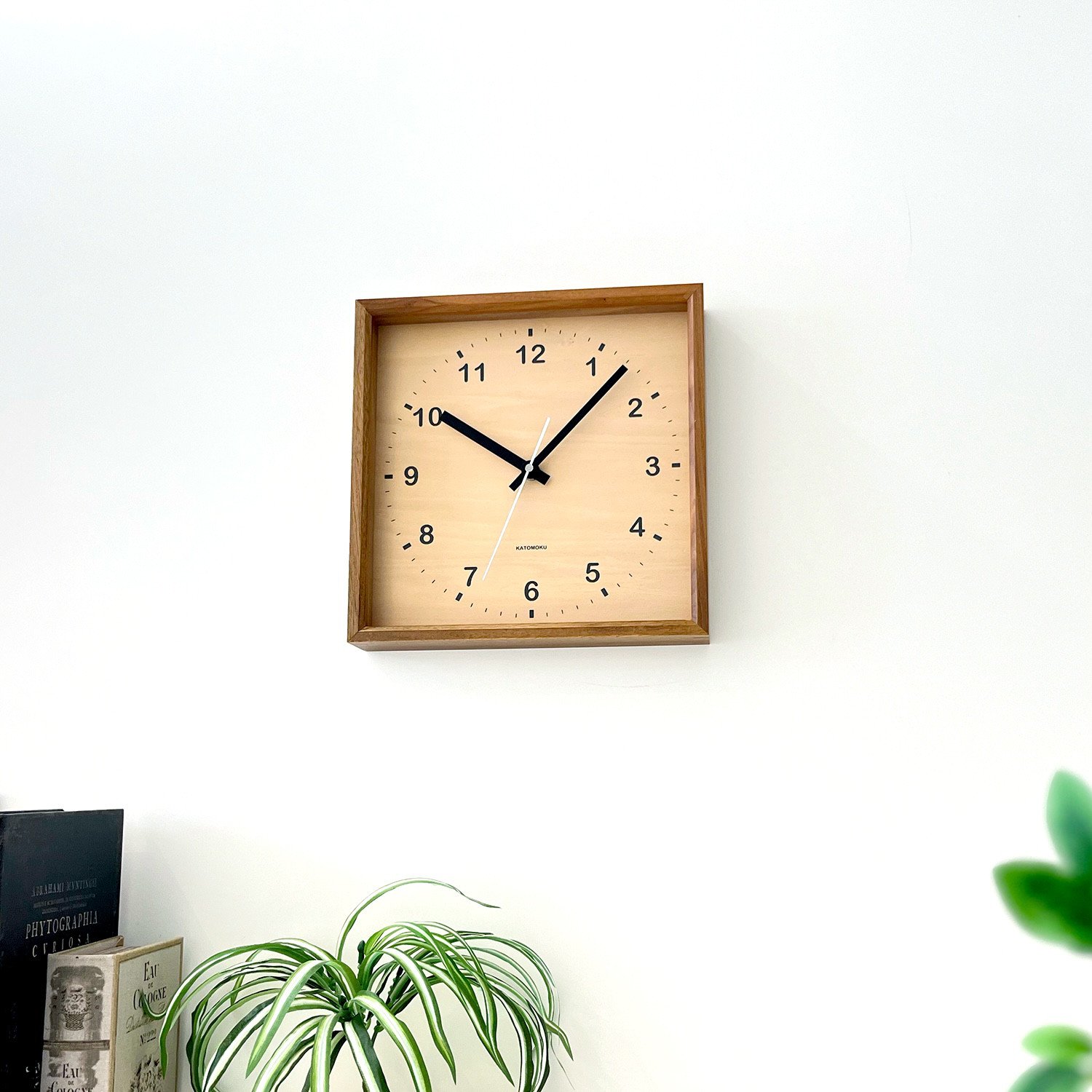 KATOMOKU muku square clock ウォールナット km-38WA 掛け時計 木製 静か ブラウン