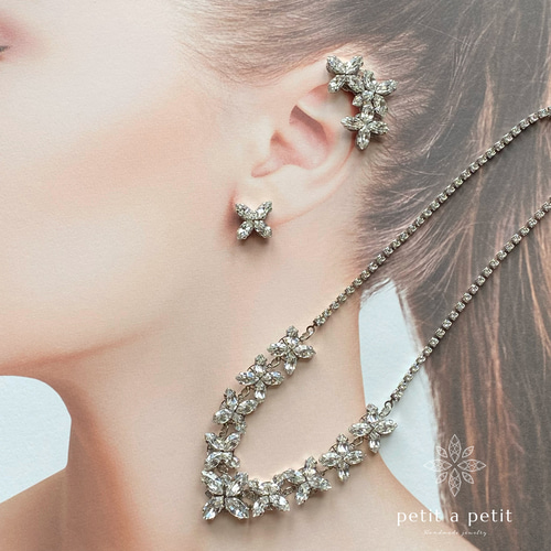 総スワロフスキー®︎ 『Fleur』ニッケルフリーイヤーカフ trois