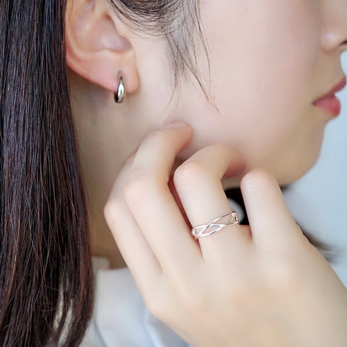 MELEMELE シルバー クロスリング 指輪*イヤーカフ MELEMELE リング イヤーカフ（MELEMELE シルバー クロスリング