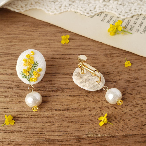 特集掲載】小粒で可憐なミモザ刺繍 ビーズ刺繍 イヤリング/ピアス