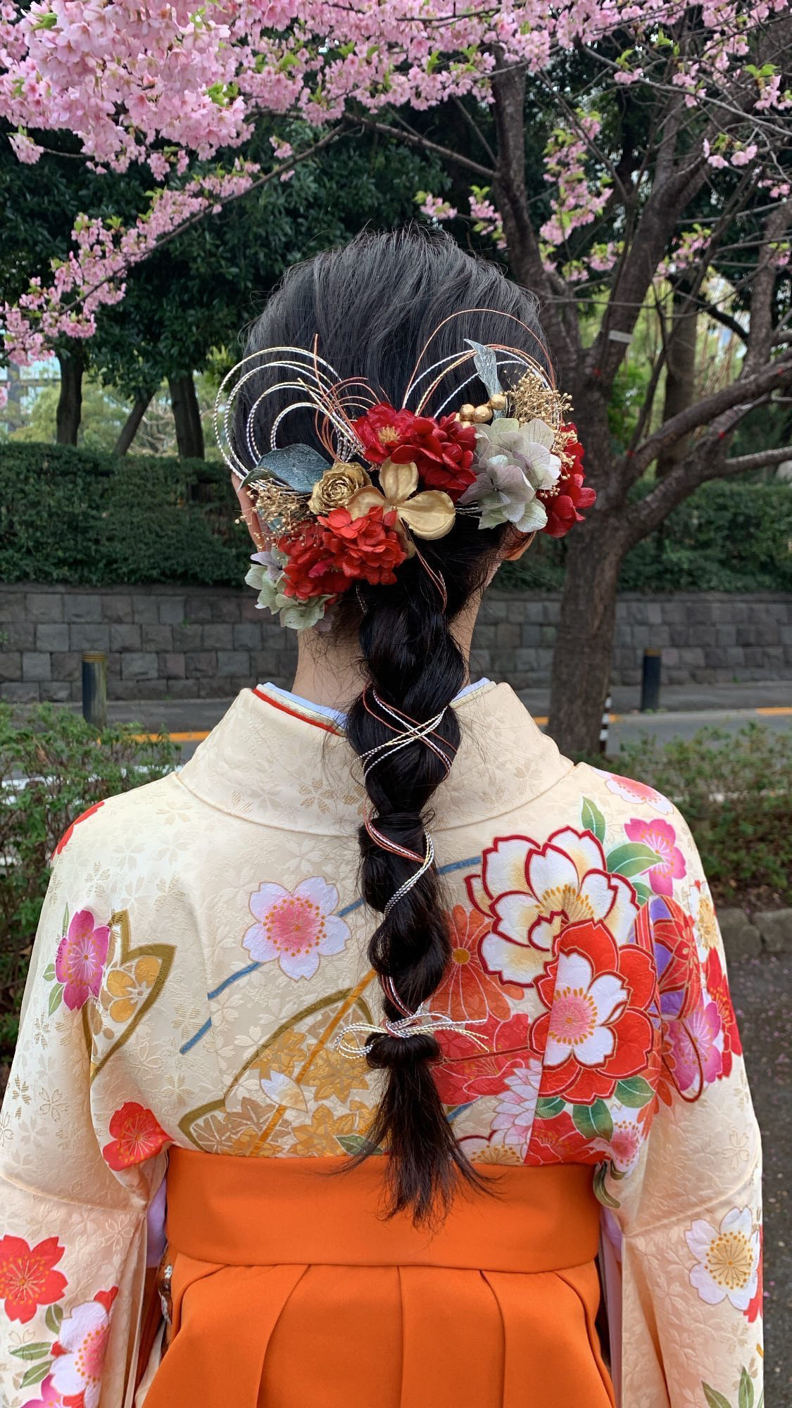 アネモネ髪飾り　ワインレッド　金箔プレゼント　振袖　成人式　袴　白無垢　色打掛　水引　金箔