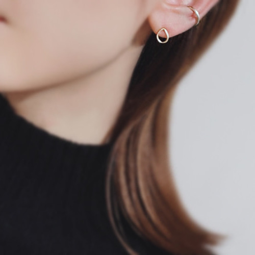 雫ピアス3連ピアス　ドロップピアス　　なみだモチーフ　ホワイトゴールドカラー 雫ピアス3連ピアス ドロップピアス なみだモチーフ ホワイトゴールド