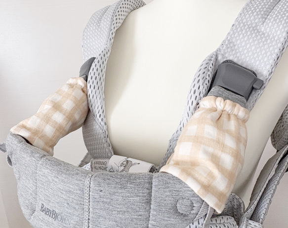 ☆ベビービョルンHARMONY、ONE、ONEKAI、アンジェレッテ用 リバーシブルよだれカバー☆ブロックチェック 5枚目の画像
