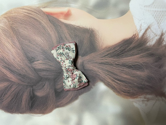 ＼ リバティ生地 ／ リボン ヘアゴム 上品 まとめ髪 ムーンモス ピンク 8枚目の画像
