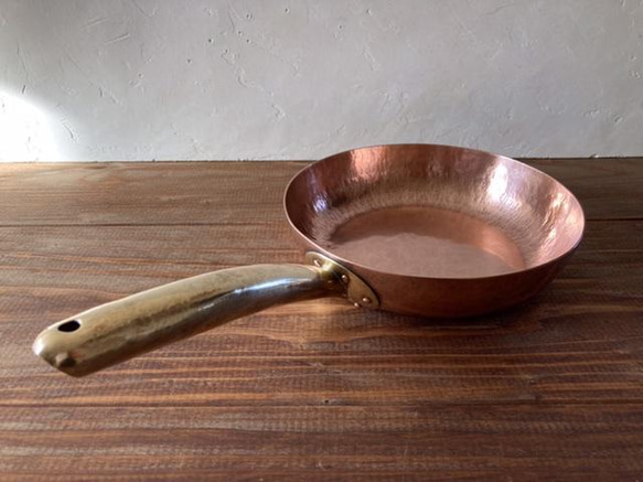 銅製のフライパン(中サイズ) ※受注品 5枚目の画像