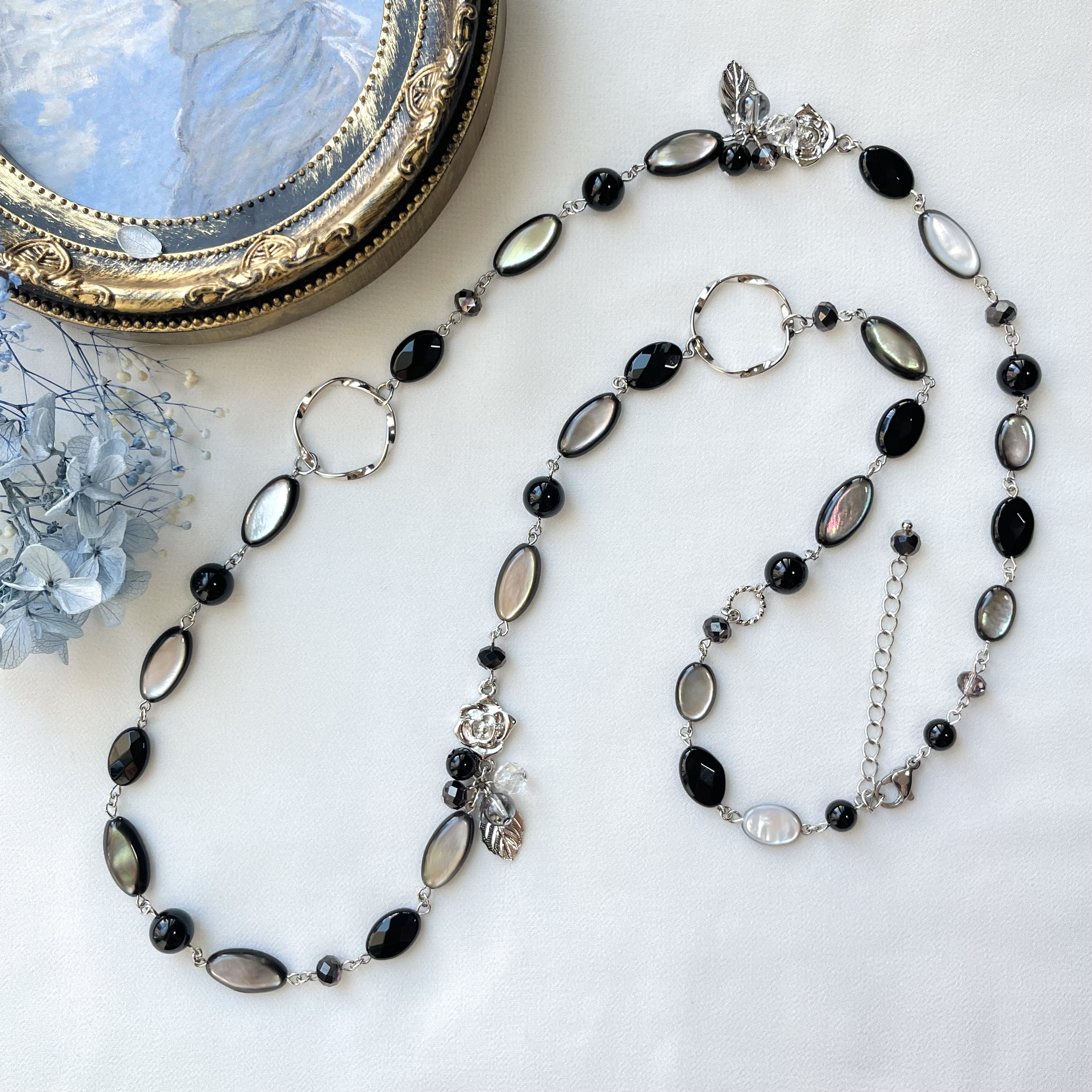 黒蝶貝とオニキスの天然石ロングネックレス