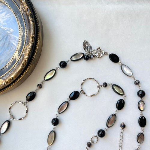 黒蝶貝とオニキスの天然石ロングネックレス ネックレス・ペンダント