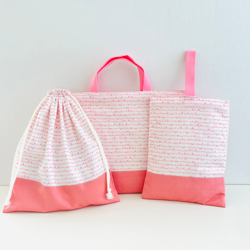 【即納可能】入園 入学グッズ3点セット　リボン×ピンク 即納可能】入園入学グッズ3点セット リボン×ピンク レッスンバッグ